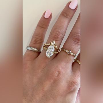 Trianna-3ctOval-Moval-Islet