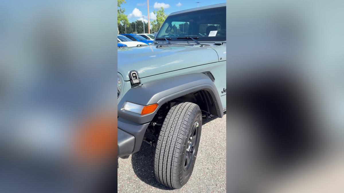 b33256784eb34d3fa5ff4dbbb605d418