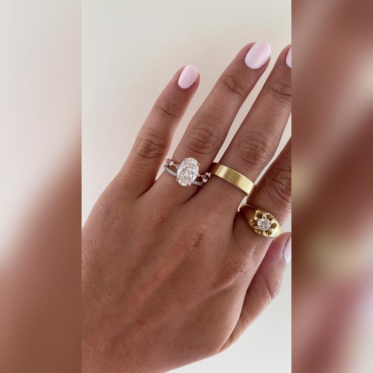 Cassidy-2.5ctOval-Bella