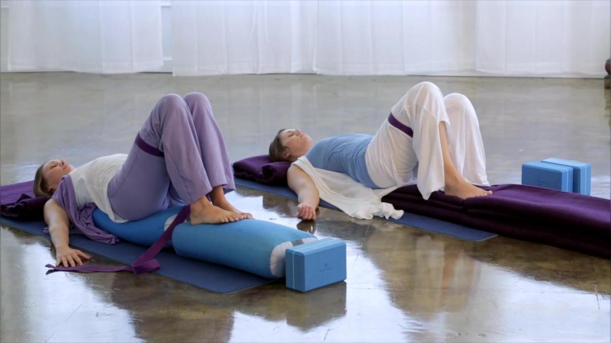EXTENDED BRIDGE SHORT (bolsters)  - Restorative Yoga