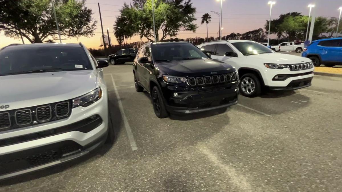 Maximo's Jeep Compass @AirportCDJR /// Joanis - 386.366.2227