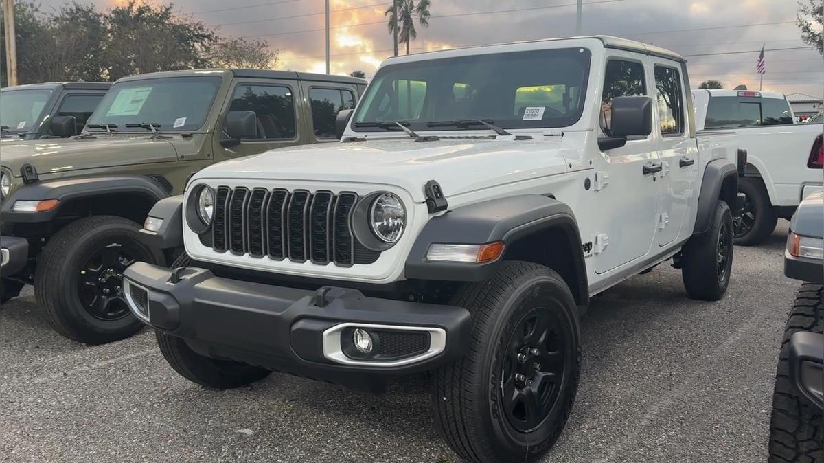 2026 Jeep Gladiator Sport
