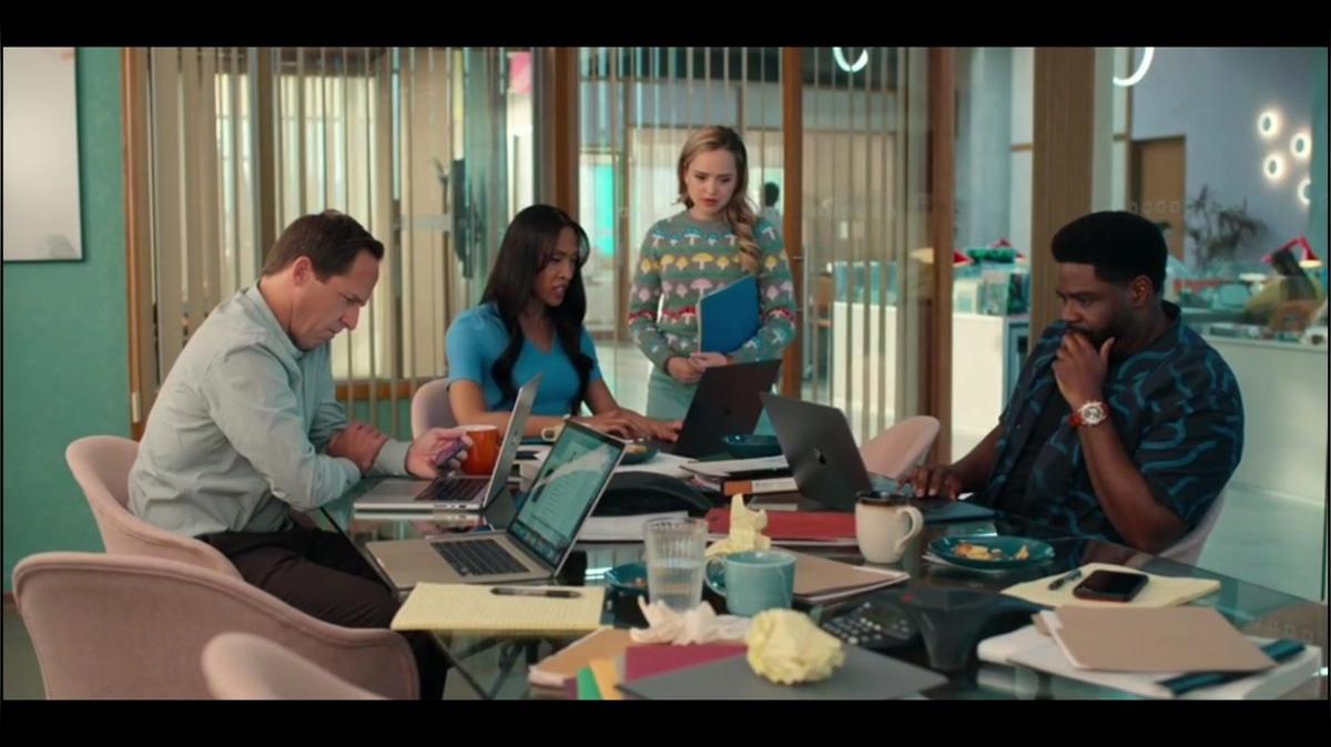 Loot S3 E3 Pilot Pen