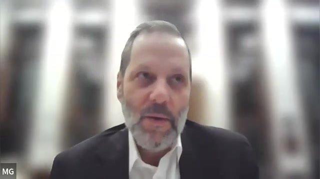 35 - צורתו נחקקת בכסא הכבוד