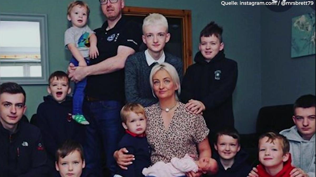 Mama bekommt nach 10 Jungs doch noch ein Mädchen