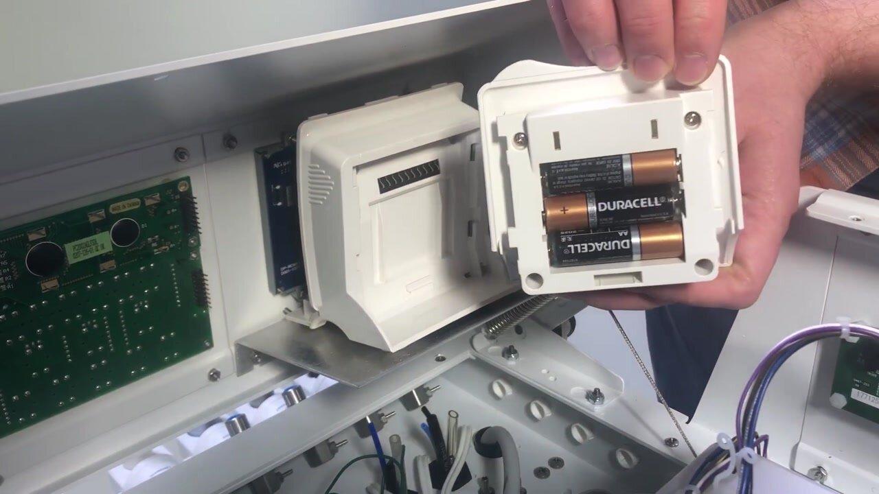 Changing the Batteries on the Root ZX II Apex Locator [66-4025