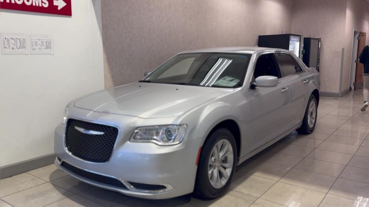 Jon//New Chrysler //Manny G//561-590-3746
