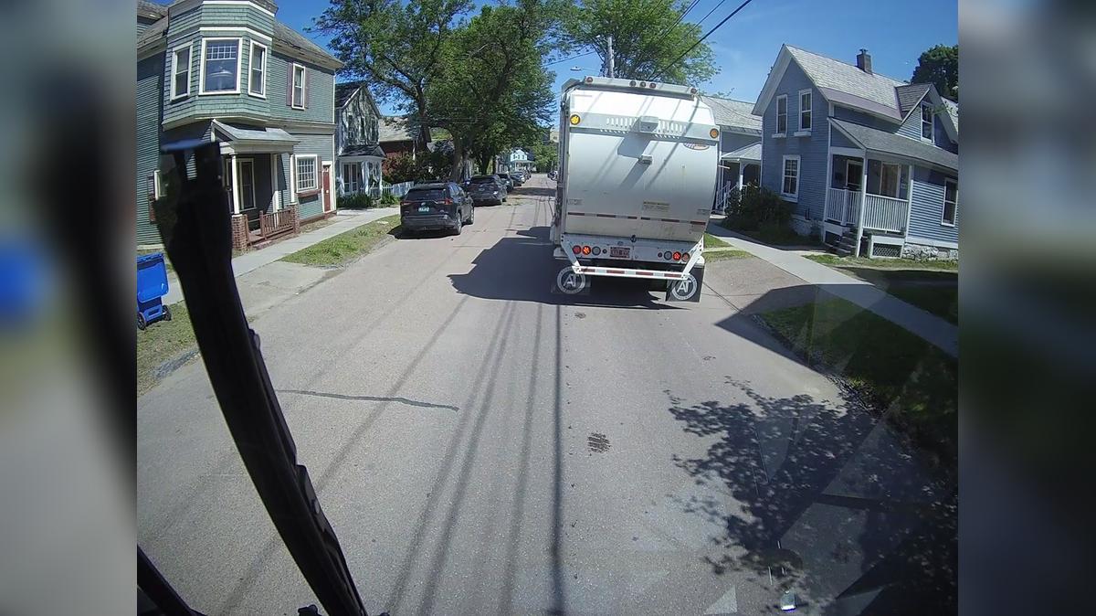 kym and garbage man_Start_2025-06-03_103600_End_2025-06-03_104100.NH16v2Caddy_ch01
