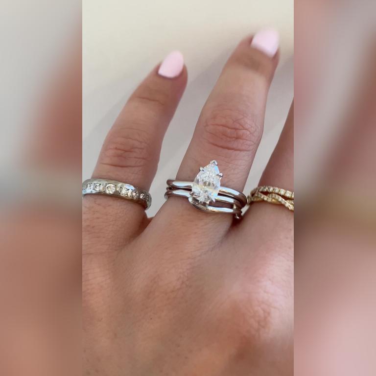 Dionne-1ctPear-18kWhiteGold-SeleneNoDia