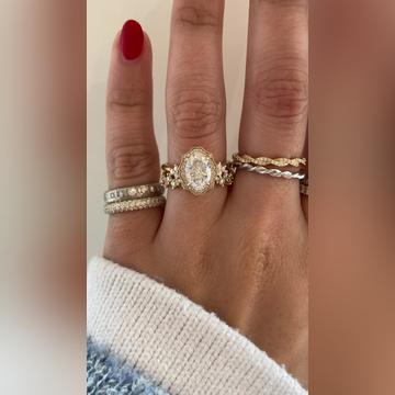 Evelina-1.7ctOval-14kYellow-Avalis