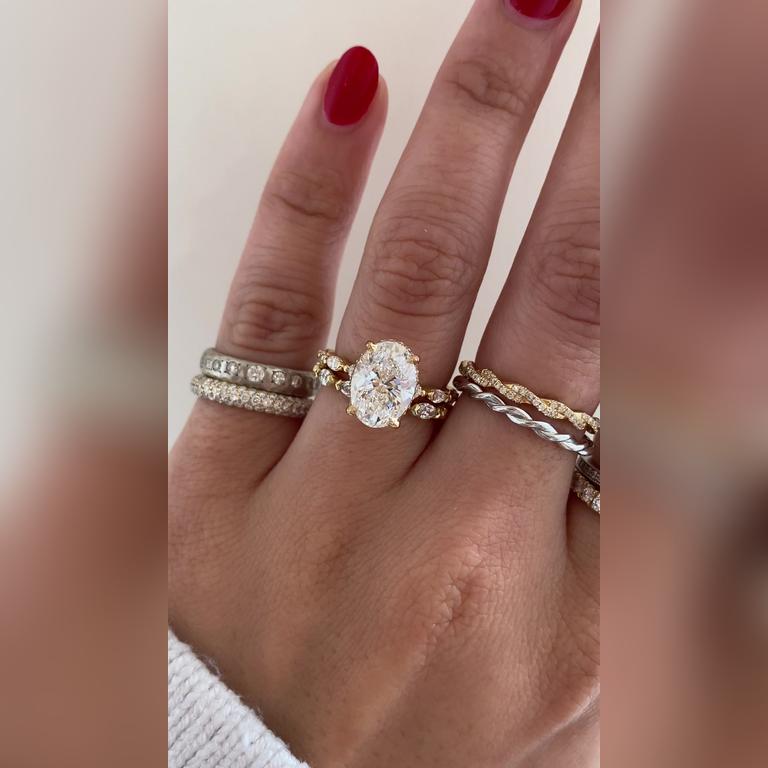 Cassidy-2.5ctOval-18kYellow-Enya