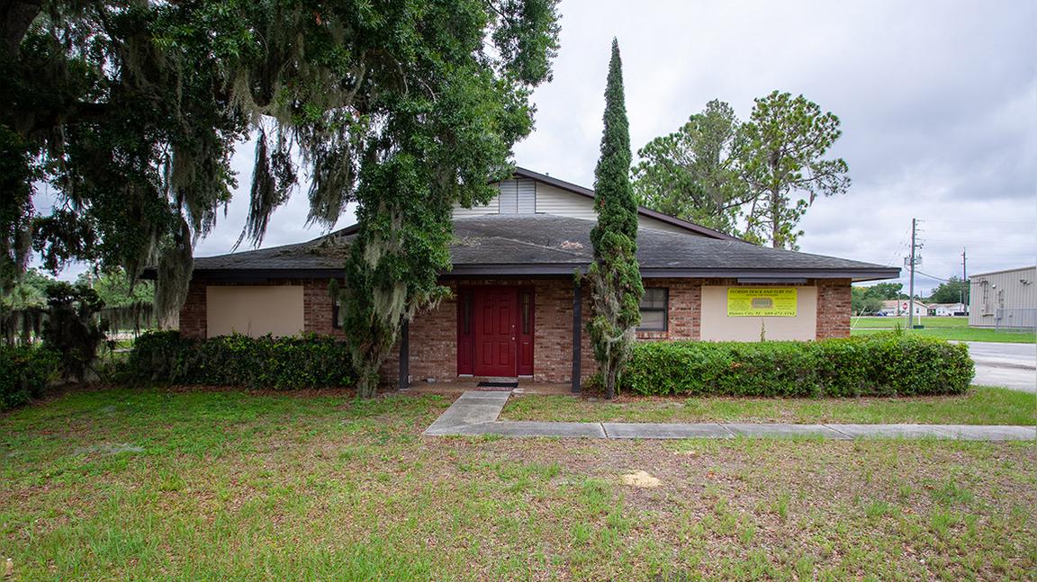 79 5th St, Eagle Lake, FL 33839