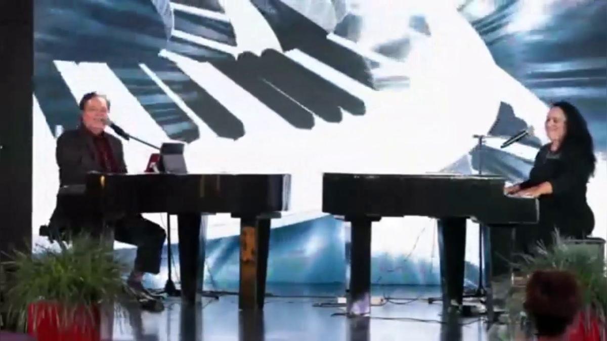 Dueling Pianos (S.J.)