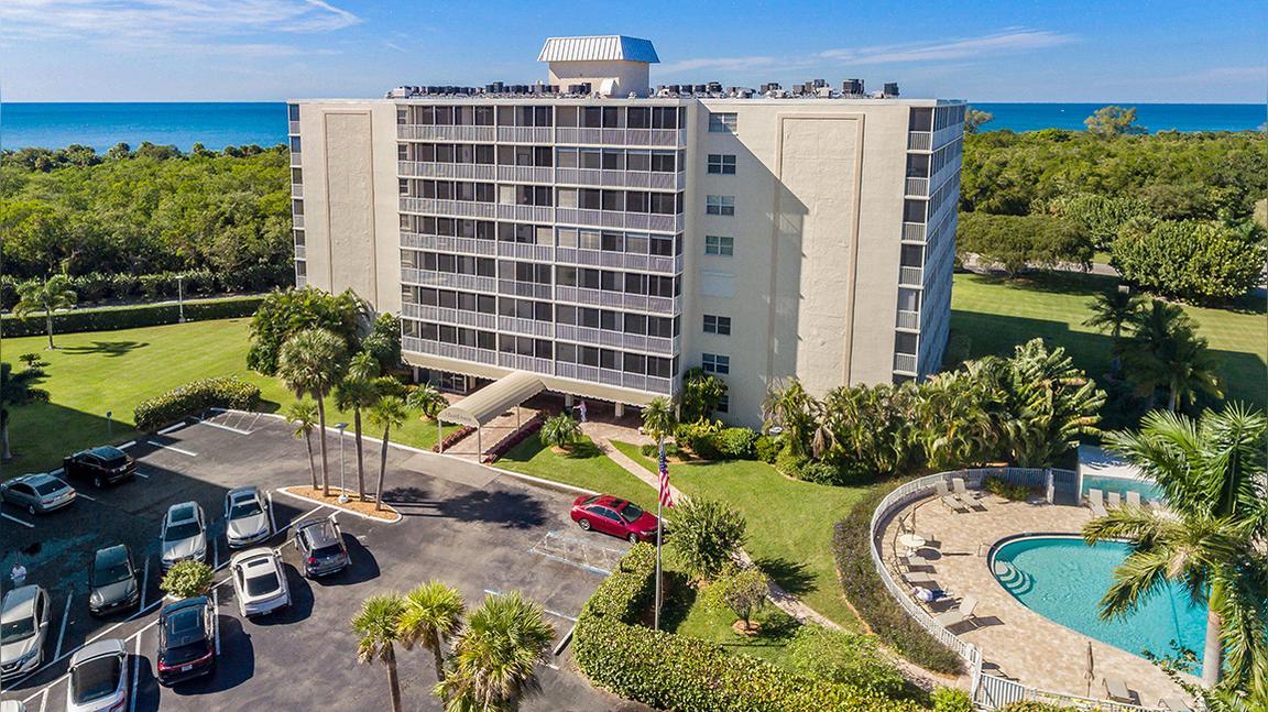 5 Bluebill Ave., Unit #302, Naples, FL 34108