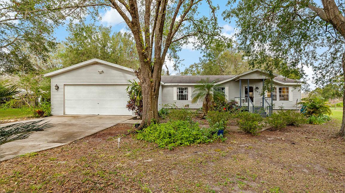 697 Ninth St SE, Fort Meade, FL