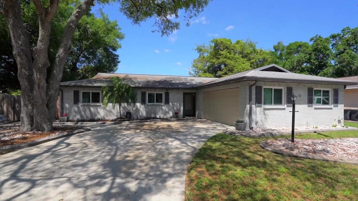 3809 Parkside Dr, Valrico, FL 33594_MLS v1