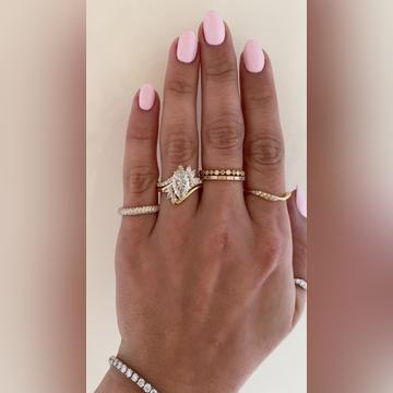 Marya-2.2ctMarquise-Flirty-OnBottom