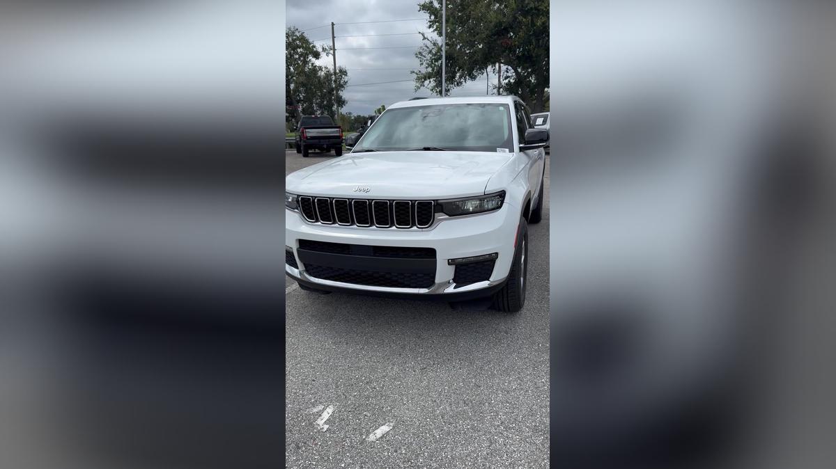 Minerva's video 2023 Jeep Grand Cherokee by Carla @ Airport CDJR