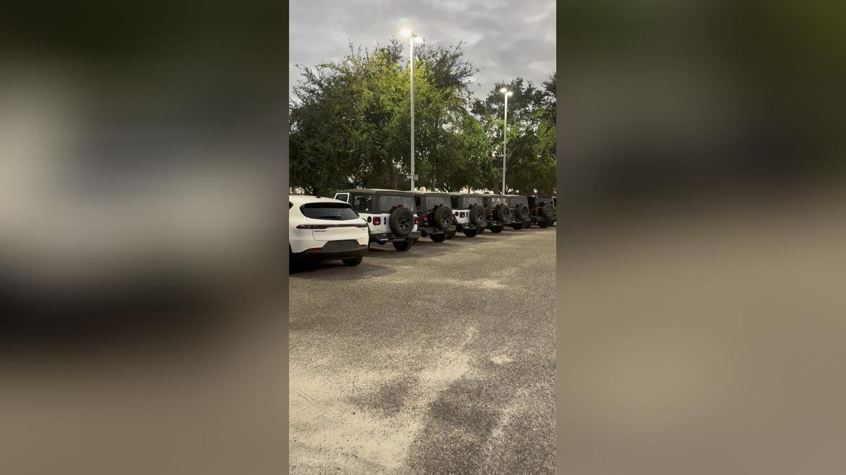 Helen's video 2025 Wranglers Inventory by Carla @ Airport CDJR 407-516-0431