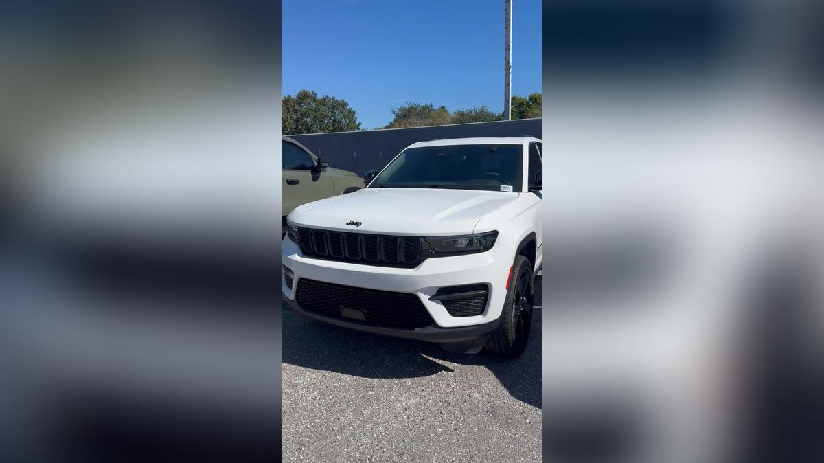 Derek's video 2023 Grand Cherokee by Carla @ Airport CDJR