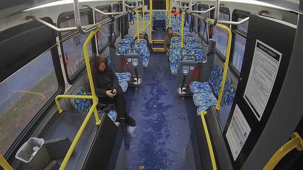 driver842bus4221Oct312025.NH16KCaddy_ch02