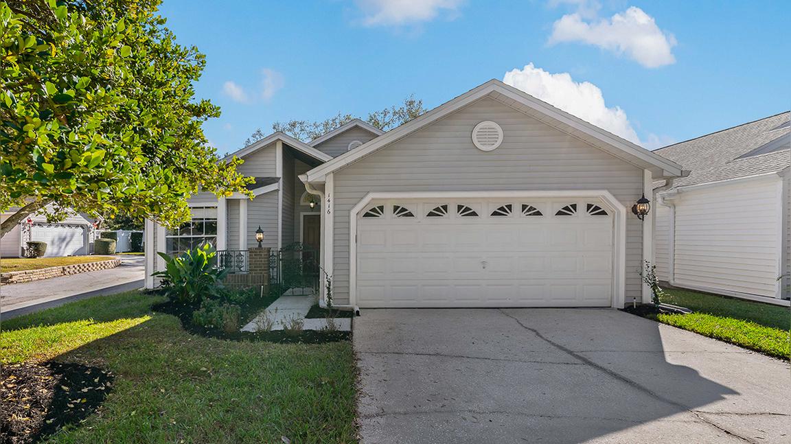 1416 Walden Oaks Pl, Plant City, FL 33563