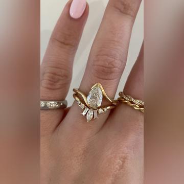 Salome-1.5ctPear-14kYellow-Islet