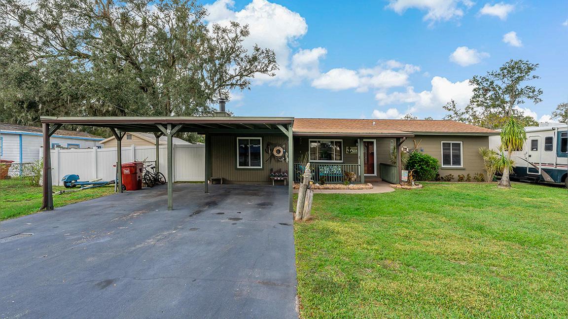 2609 Highland Ave, Plant City, FL 33563