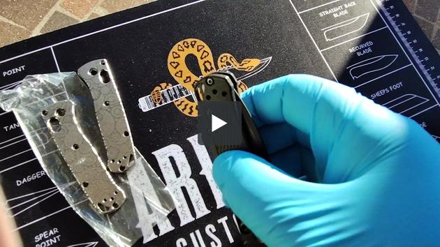 Benchmade Mini Bugout & Scales