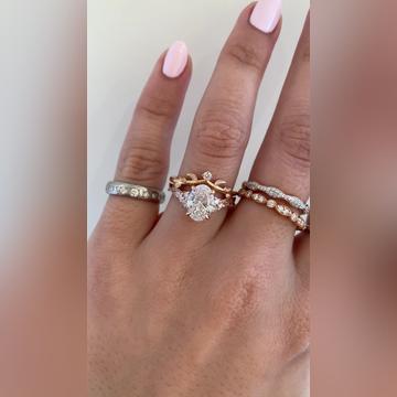 Odelia-2ctOval-14kRose-Adelixa