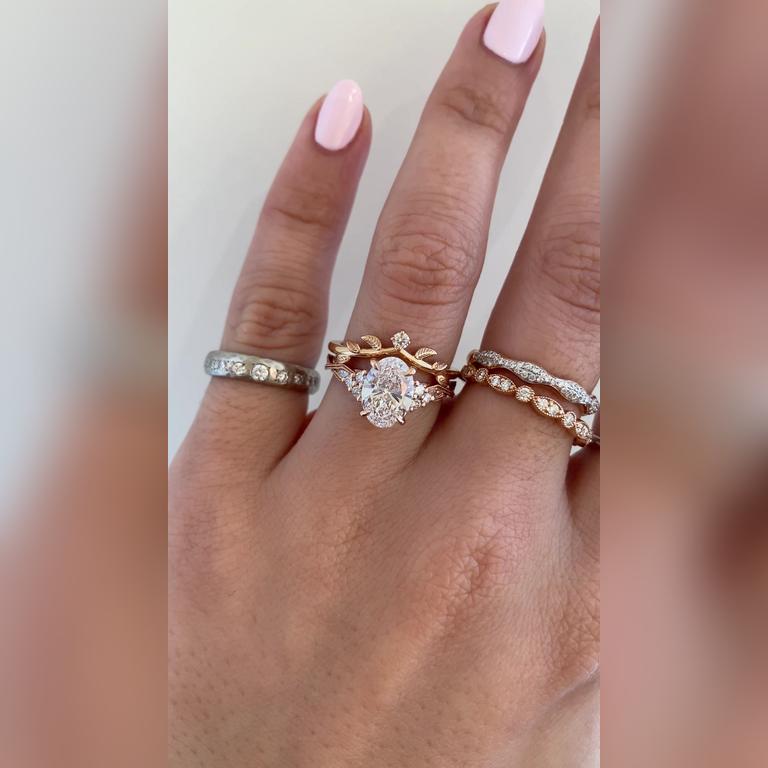 Odelia-2ctOval-14kRose-Adelixa