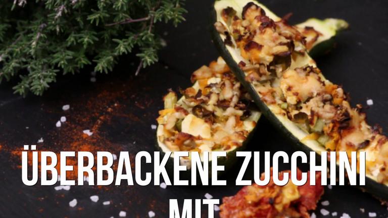Überbackene Zucchini mit Gemüse Feta Füllung