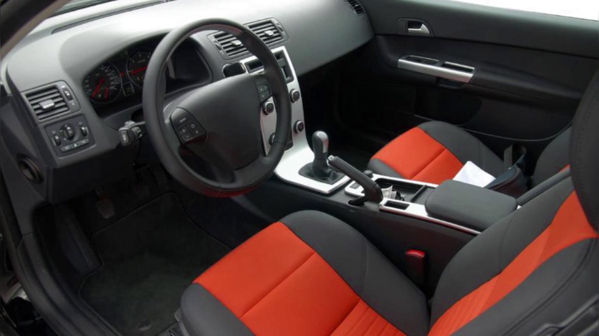 Custom Upholstery in Warsaw MO, Komm&#39;s Auto Trim