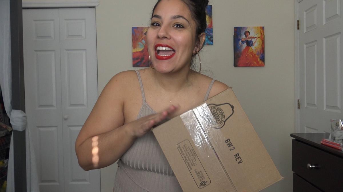 NUDE PANTYHOSE TRY ON (FAN MAIL)