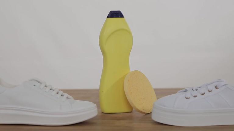 Weiße Sohle reinigen: Top 3 Hacks