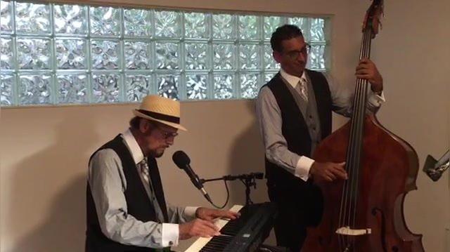 Keyboard + Upright Bass E.E. (2)