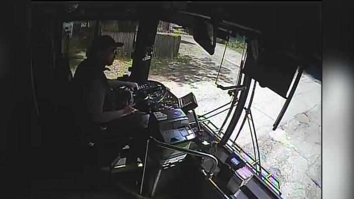765 Injury bus 964_Start_2026-06-02_142000_End_2026-06-02_142300.HX16Caddy_ch06