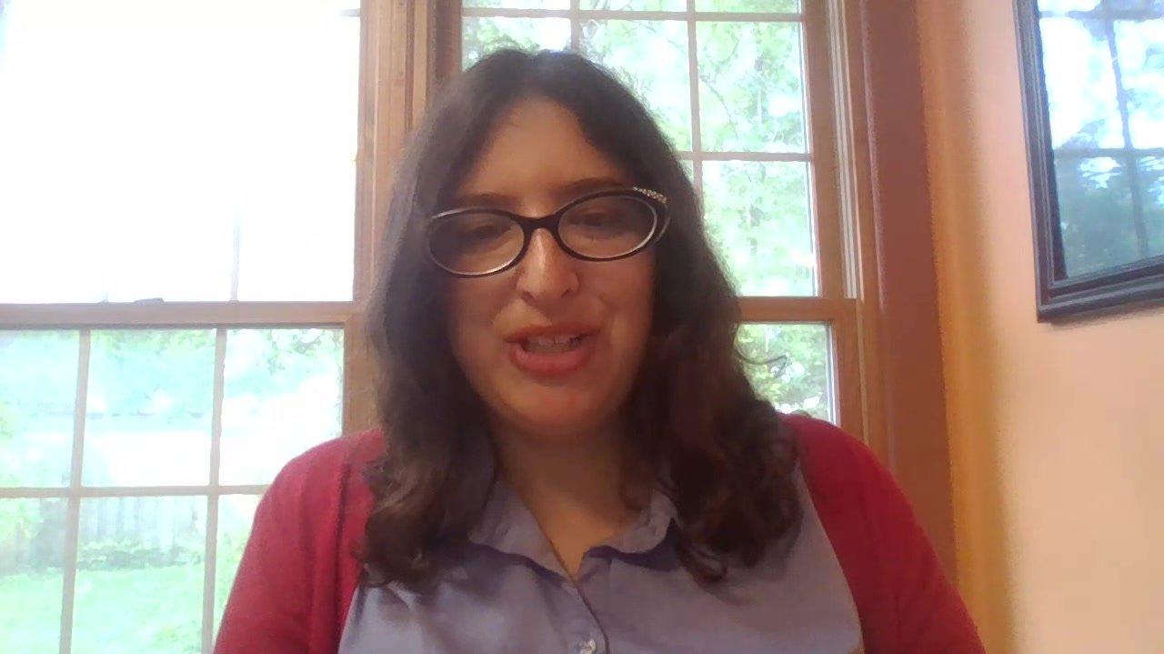 Briefly introduce yourself and explain what led you to apply for the Golden Apple Scholars Program.