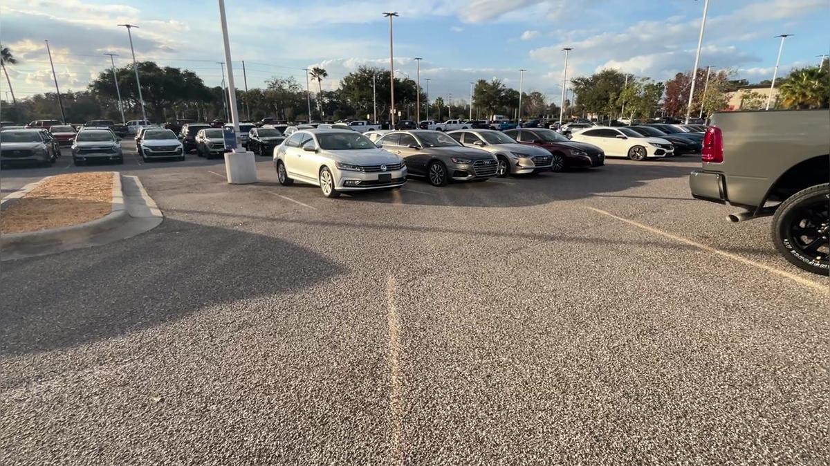 Fanny's Lot Walk @AirportCDJR /// Joanis - 386.366.2227