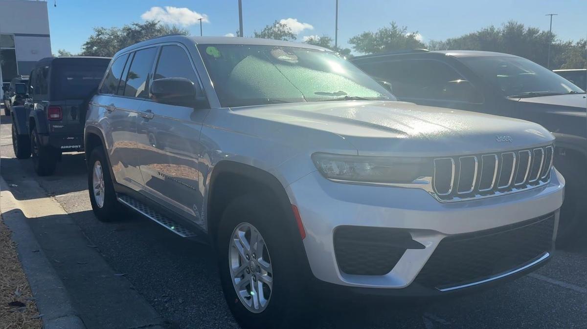 2024 Jeep Grand Cherokee Laredo