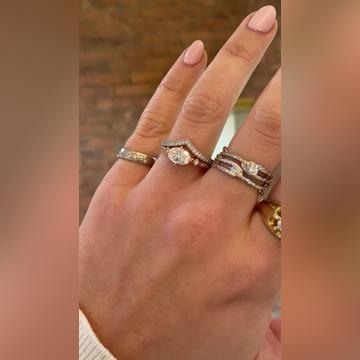 Charleen-.9ct-Oval-Monroe