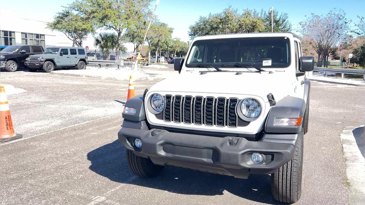 Jonathan's Wrangler Sport video by Walter/ Airport CDJ 407-541-6200