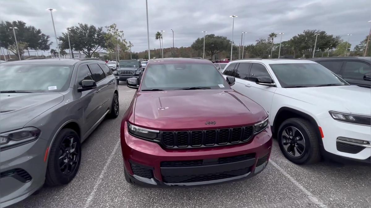 Krissy's Jeep Grand Cherokee - By Nik