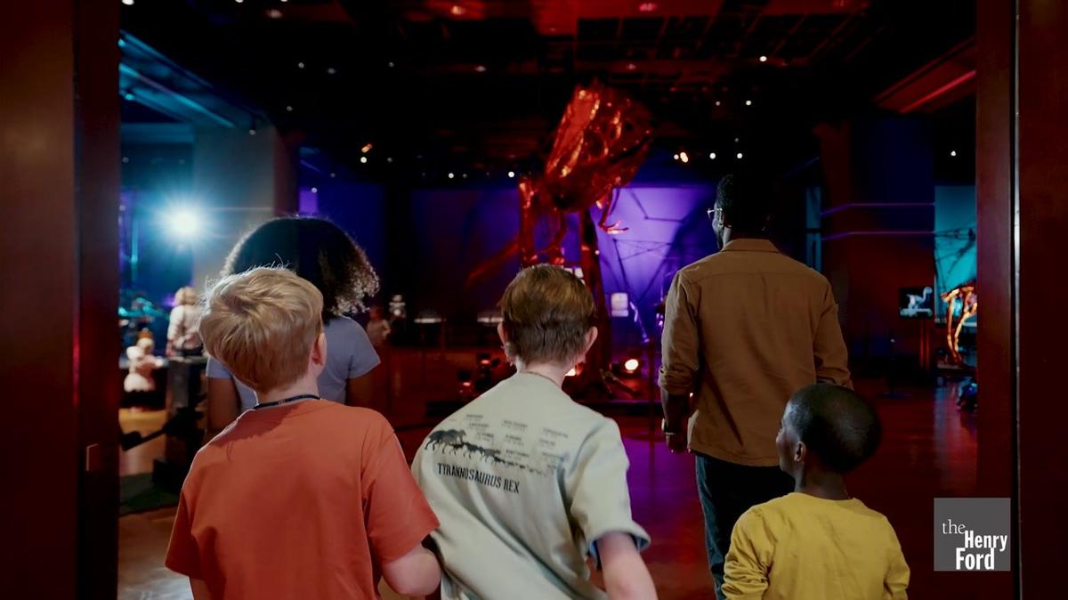 THF - Dinos in Motion