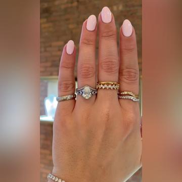 SkylaSapphire-2ctPear-Brooke