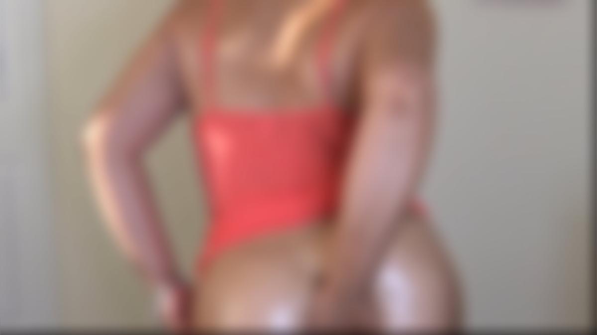 MY ASS MOISTURIZED