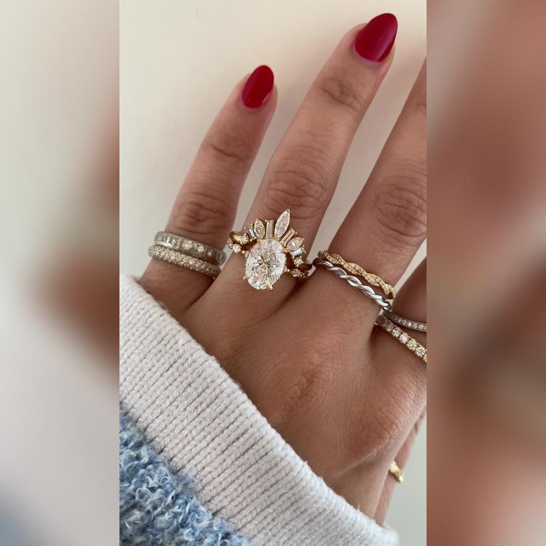 Cassidy-2.5ctOval-18kYellow-Isla