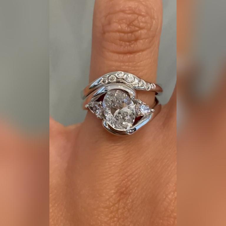 Vandis-1.50ctOval-Platinum-Sati