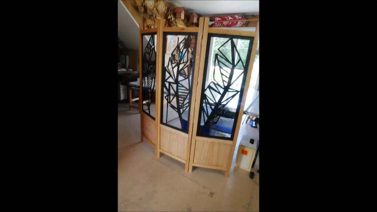 design a feather pattern to fit in a 3 panel oak display case