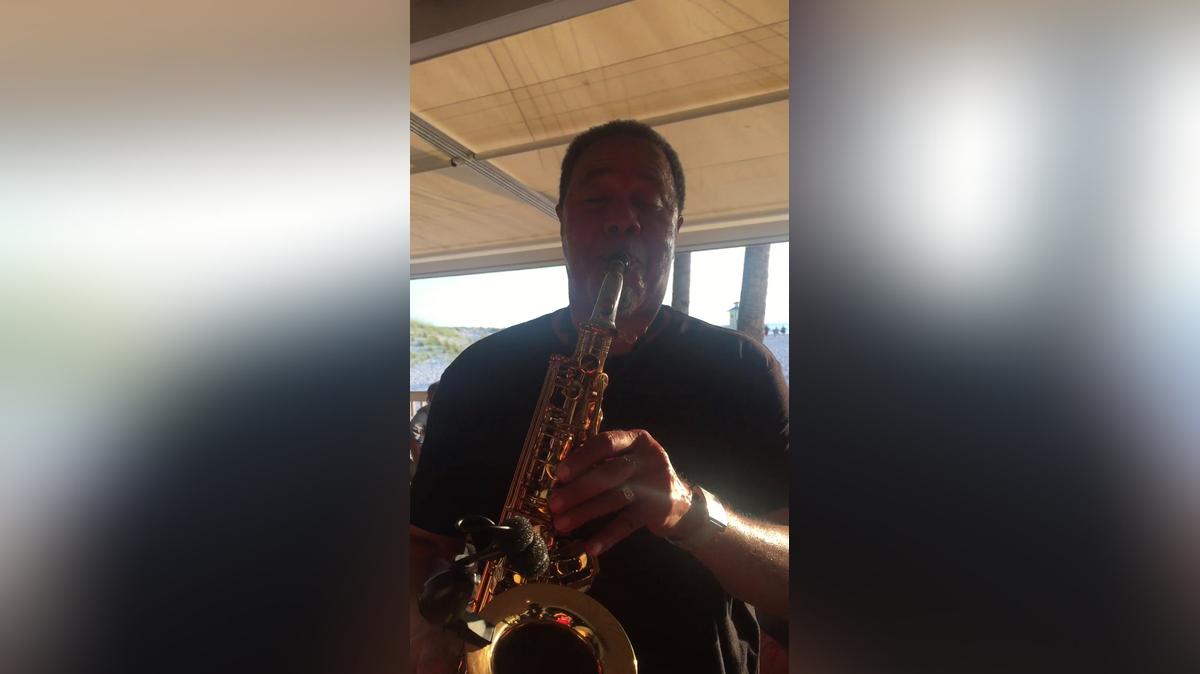 Great Sax player clearwater Beach.mp4